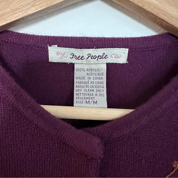Free People Beaded Embroidered Cropped Cardigan Purple Size Medium Vintage Y2K - Picture 4 of 6